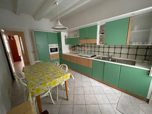 casa indipendente in vendita a Viareggio in zona Centro Storico