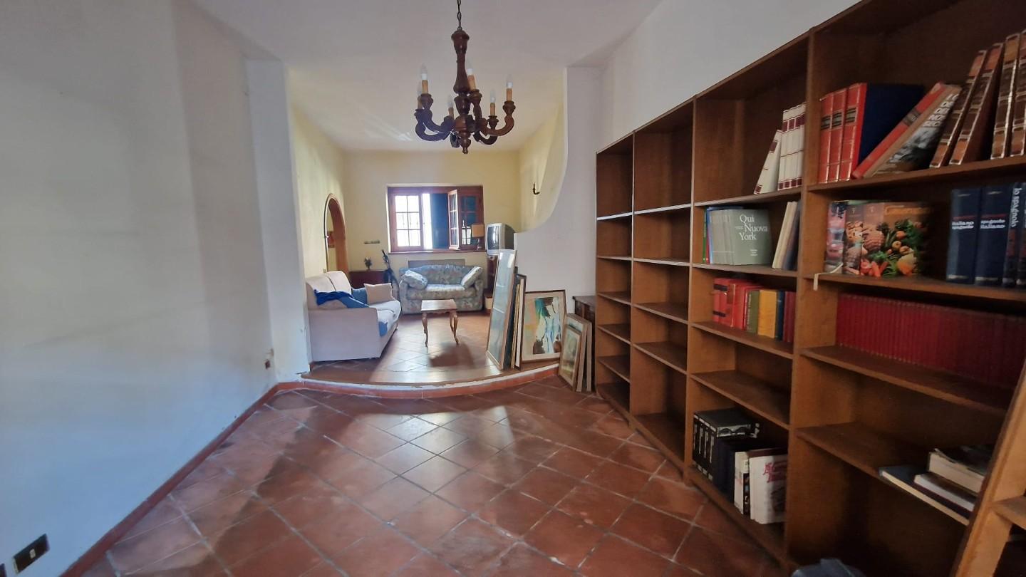 casa indipendente in vendita a Viareggio in zona Centro Storico