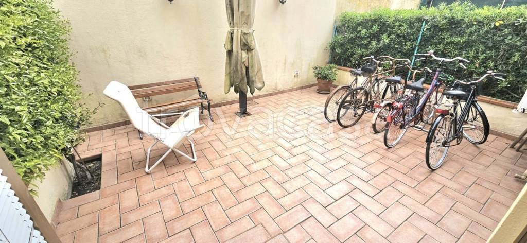 appartamento in vendita a Viareggio in zona Campo d'Aviazione
