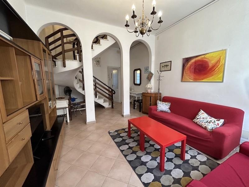 casa indipendente in vendita a Viareggio in zona Centro Storico