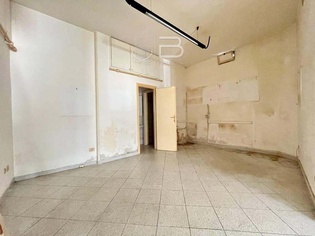 ufficio in vendita a Viareggio in zona Torre del Lago