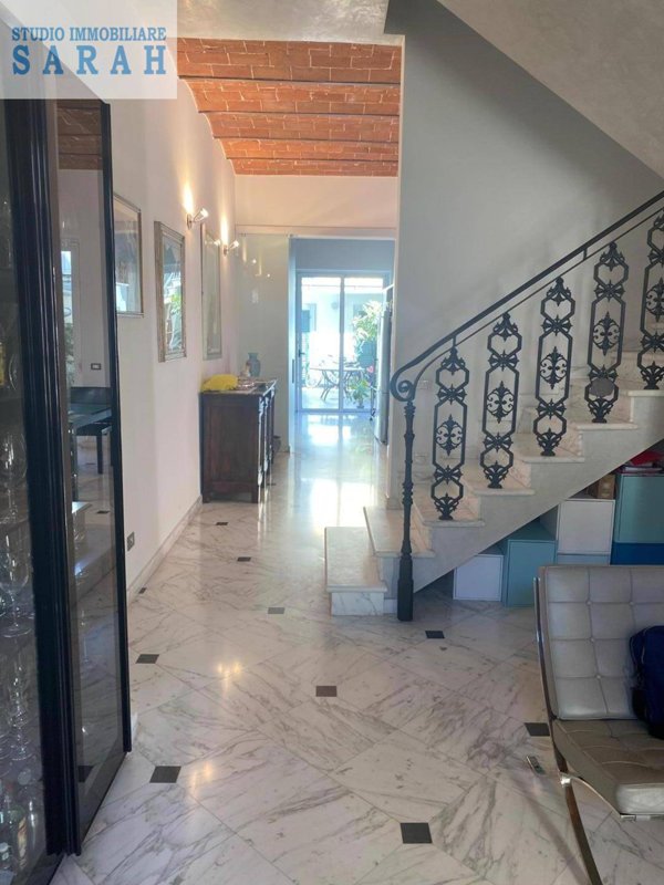 casa indipendente in vendita a Viareggio in zona Centro Storico