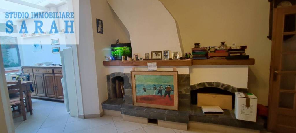 casa indipendente in vendita a Viareggio