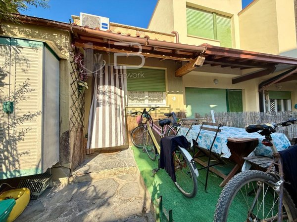 casa indipendente in vendita a Viareggio in zona Torre del Lago
