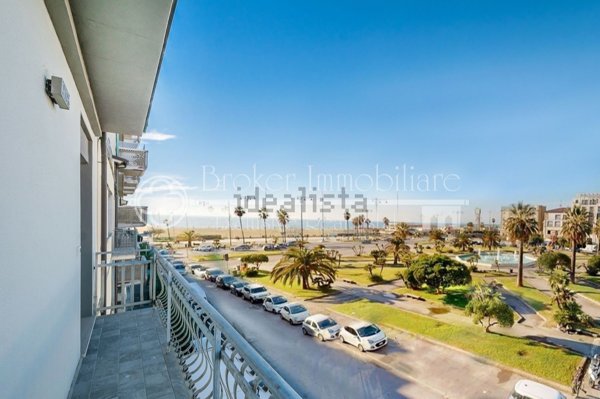 appartamento in vendita a Viareggio in zona Centro Storico