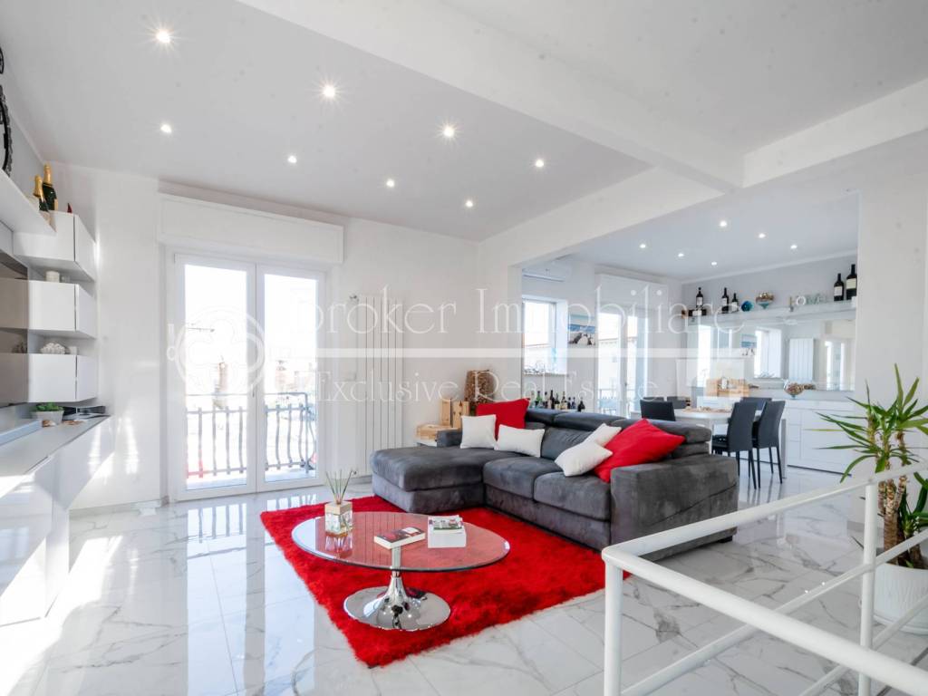 appartamento in vendita a Viareggio in zona Centro Storico