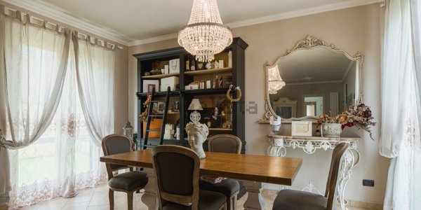 casa indipendente in vendita a Viareggio