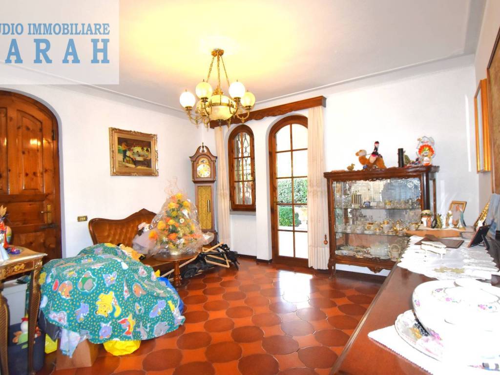 casa indipendente in vendita a Viareggio in zona Torre del Lago