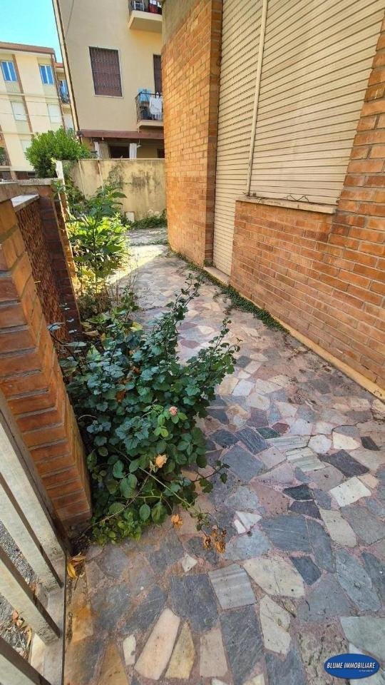 casa indipendente in vendita a Viareggio in zona Campo d'Aviazione