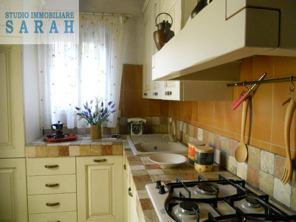 casa indipendente in vendita a Viareggio in zona Centro Storico