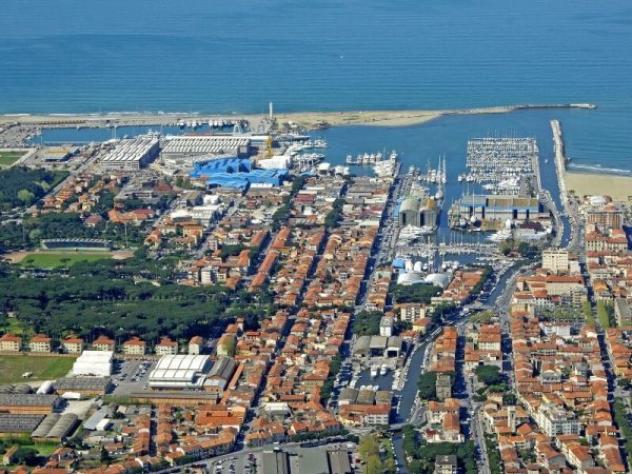 appartamento in vendita a Viareggio