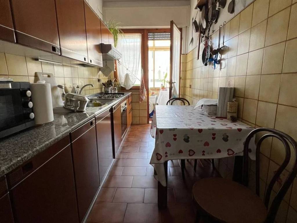 appartamento in vendita a Viareggio in zona Migliarina