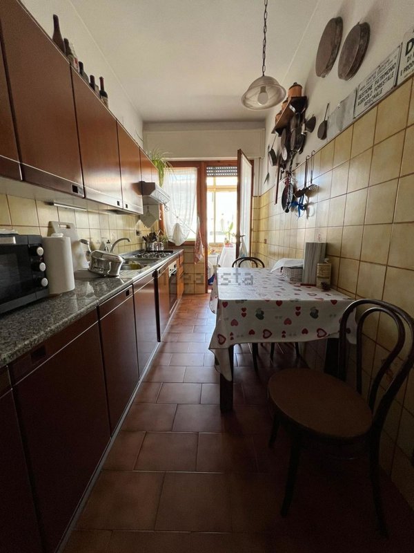 appartamento in vendita a Viareggio in zona Migliarina