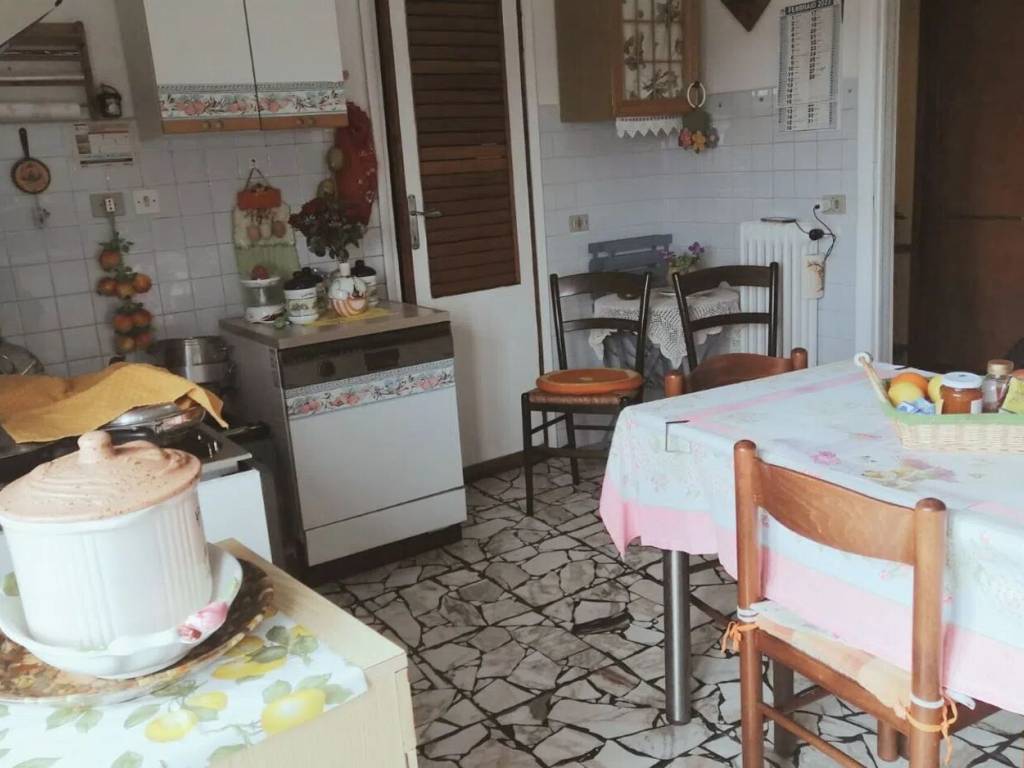 appartamento in vendita a Viareggio in zona Migliarina