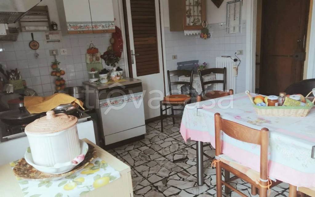 appartamento in vendita a Viareggio in zona Migliarina