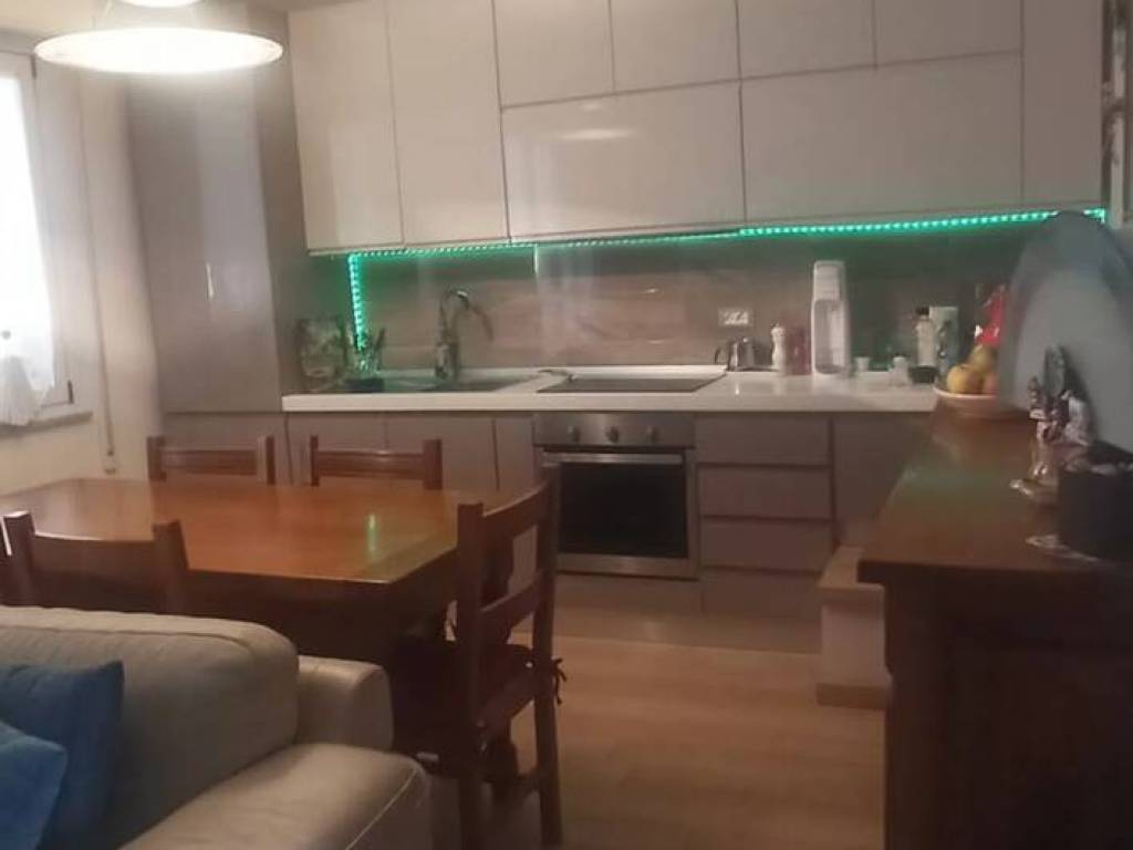casa indipendente in vendita a Viareggio