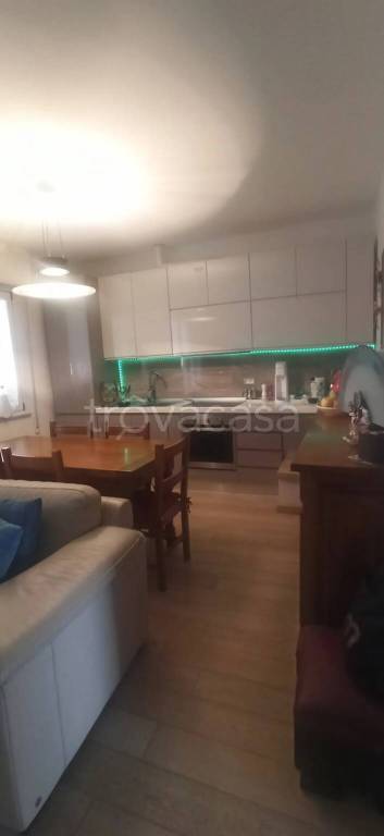 casa indipendente in vendita a Viareggio