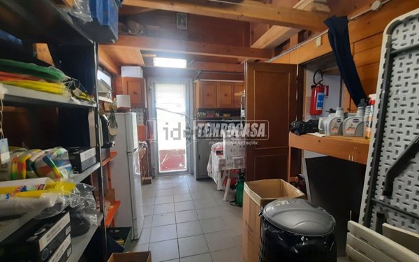 negozio in vendita a Viareggio in zona Centro Storico