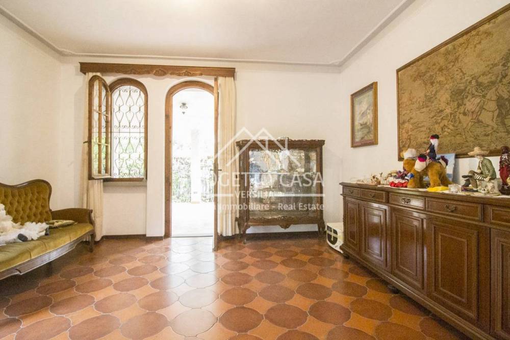 casa indipendente in vendita a Viareggio in zona Torre del Lago