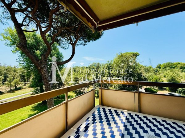 appartamento in vendita a Viareggio in zona Torre del Lago