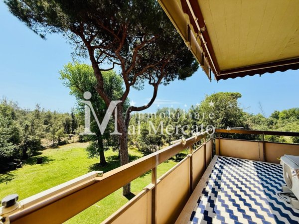 appartamento in vendita a Viareggio in zona Torre del Lago