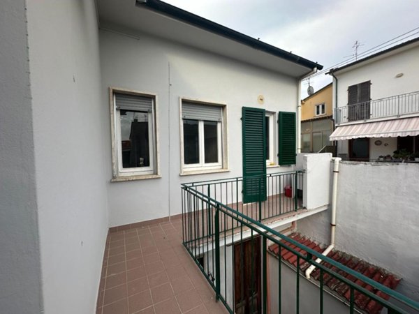 appartamento in vendita a Viareggio in zona Campo d'Aviazione