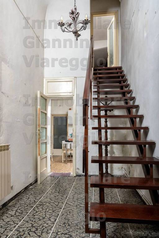 casa indipendente in vendita a Viareggio