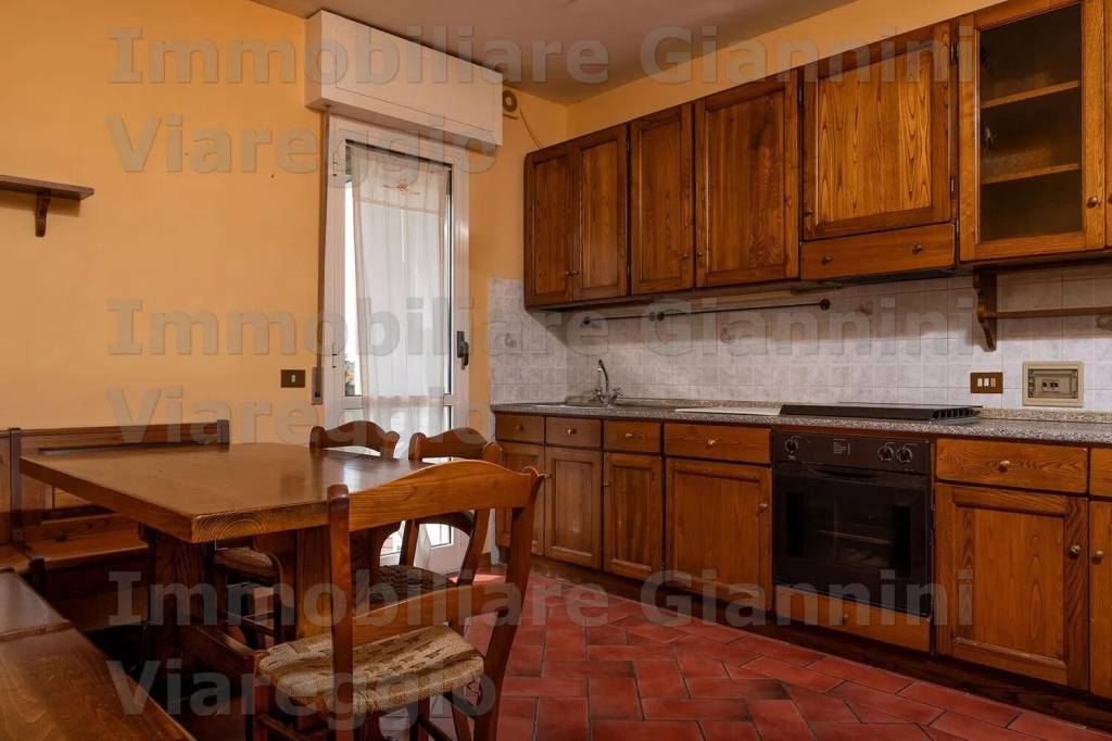 appartamento in vendita a Viareggio in zona Torre del Lago