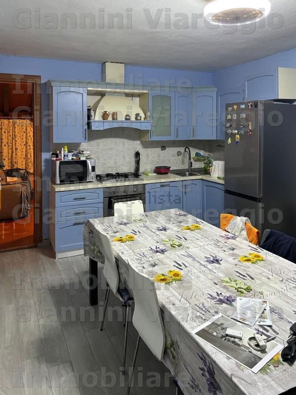 casa indipendente in vendita a Viareggio in zona Torre del Lago