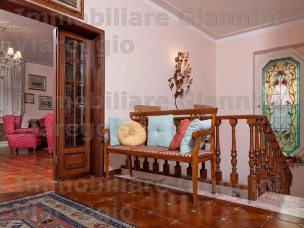 casa indipendente in vendita a Viareggio in zona Campo d'Aviazione