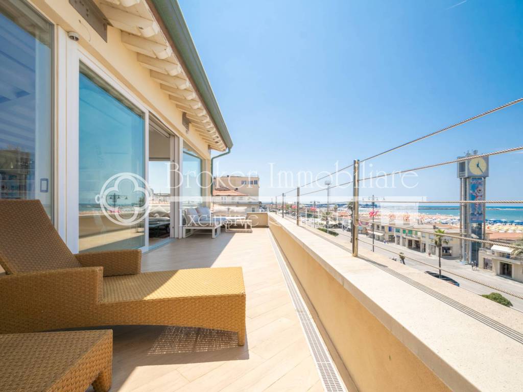 appartamento in vendita a Viareggio