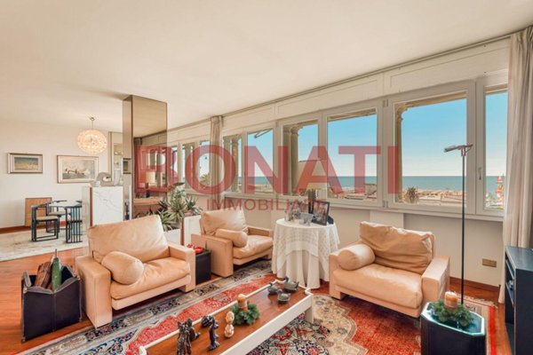 casa indipendente in vendita a Viareggio in zona Torre del Lago