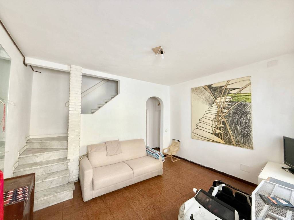casa indipendente in vendita a Viareggio