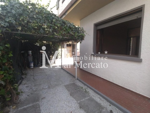 appartamento in vendita a Viareggio in zona Torre del Lago