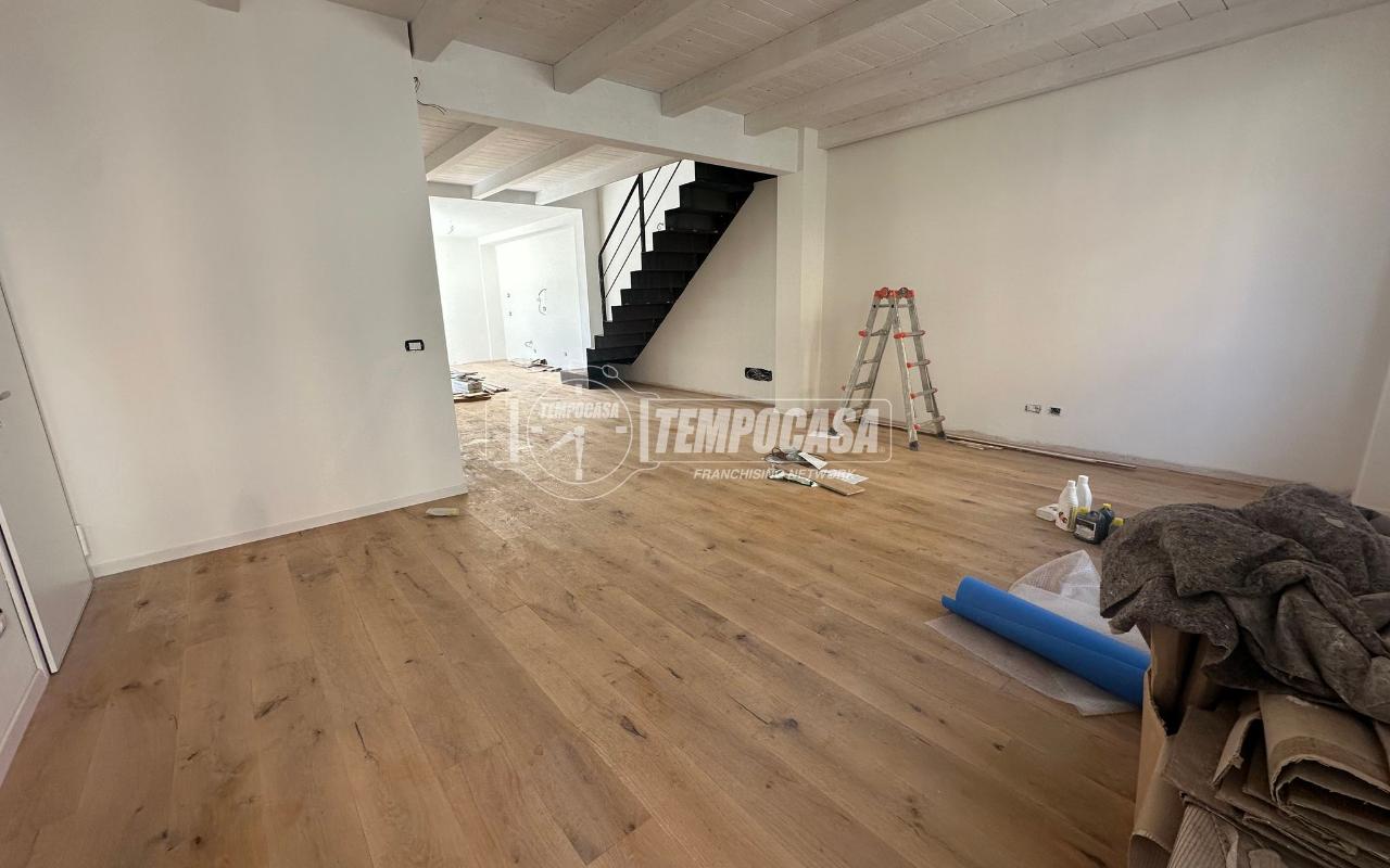 casa indipendente in vendita a Viareggio
