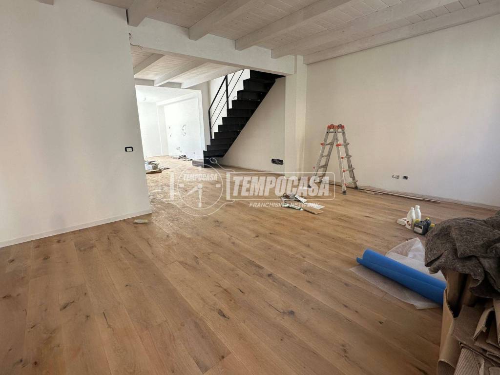 casa indipendente in vendita a Viareggio