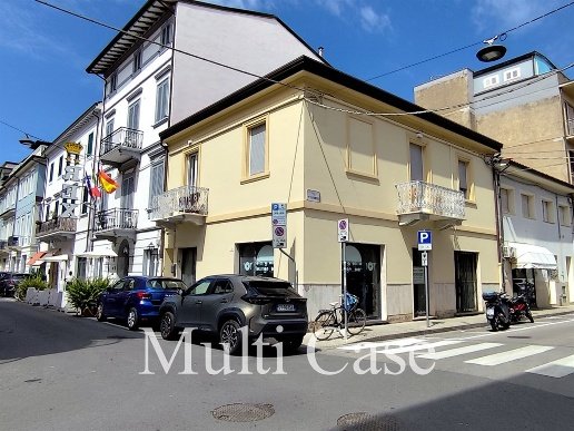appartamento in vendita a Viareggio in zona Centro Storico