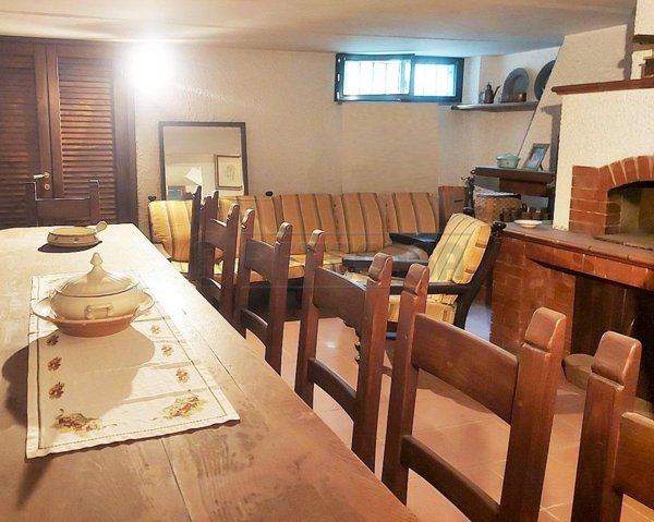 casa indipendente in vendita a Viareggio in zona Campo d'Aviazione