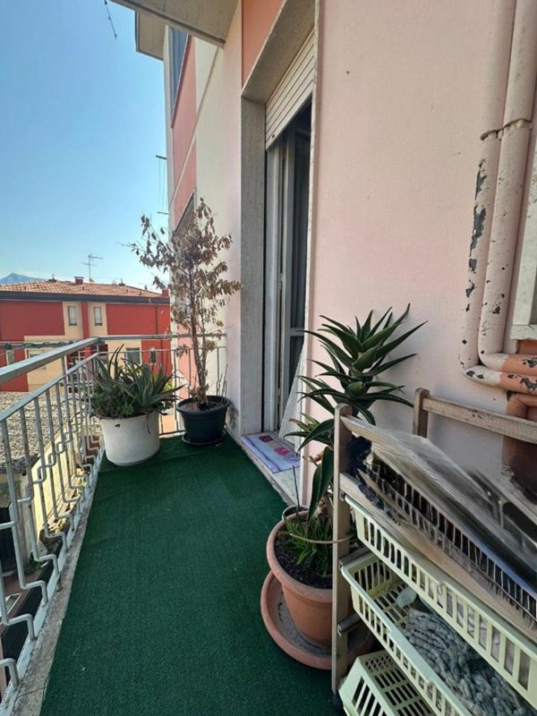 appartamento in vendita a Viareggio in zona Campo d'Aviazione