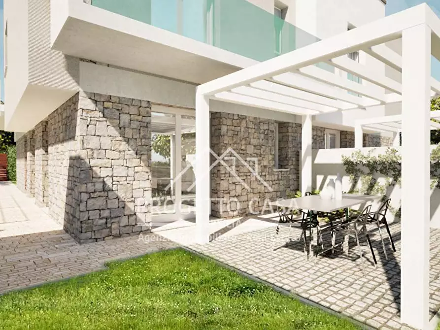 casa indipendente in vendita a Viareggio