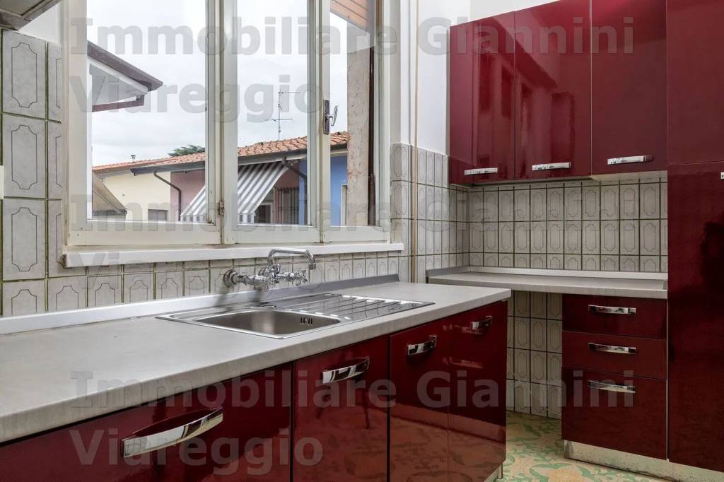 casa indipendente in vendita a Viareggio in zona Torre del Lago
