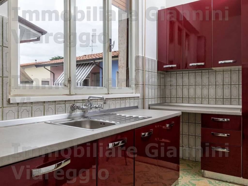 quadrivano in vendita a Viareggio in zona Torre del Lago