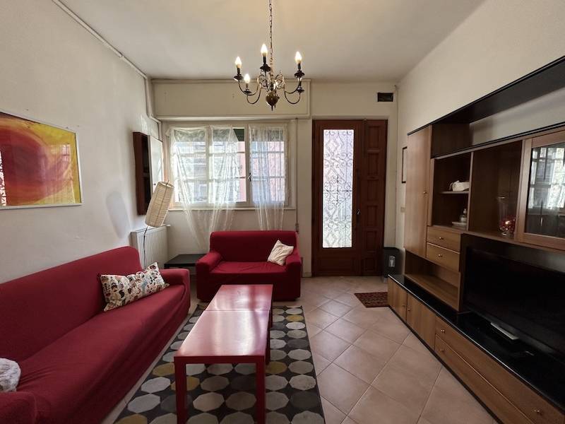 casa indipendente in vendita a Viareggio in zona Centro Storico