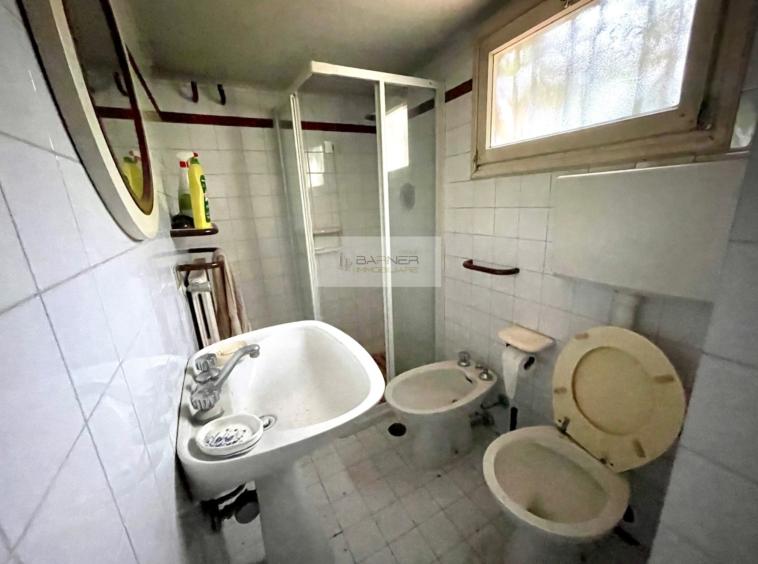 casa indipendente in vendita a Viareggio