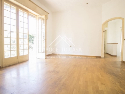 casa indipendente in vendita a Viareggio