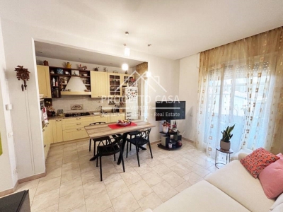 appartamento in vendita a Viareggio in zona Migliarina