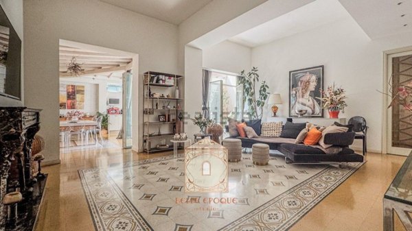 casa indipendente in vendita a Viareggio