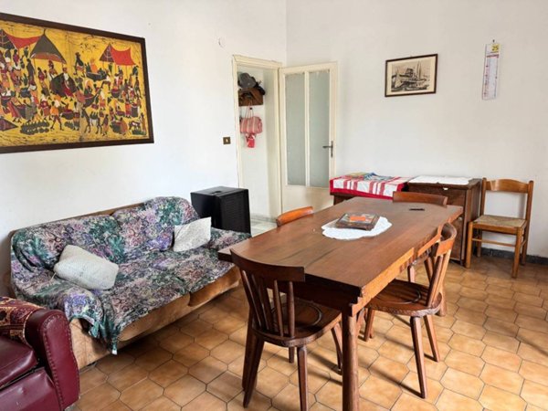 casa indipendente in vendita a Viareggio in zona Campo d'Aviazione