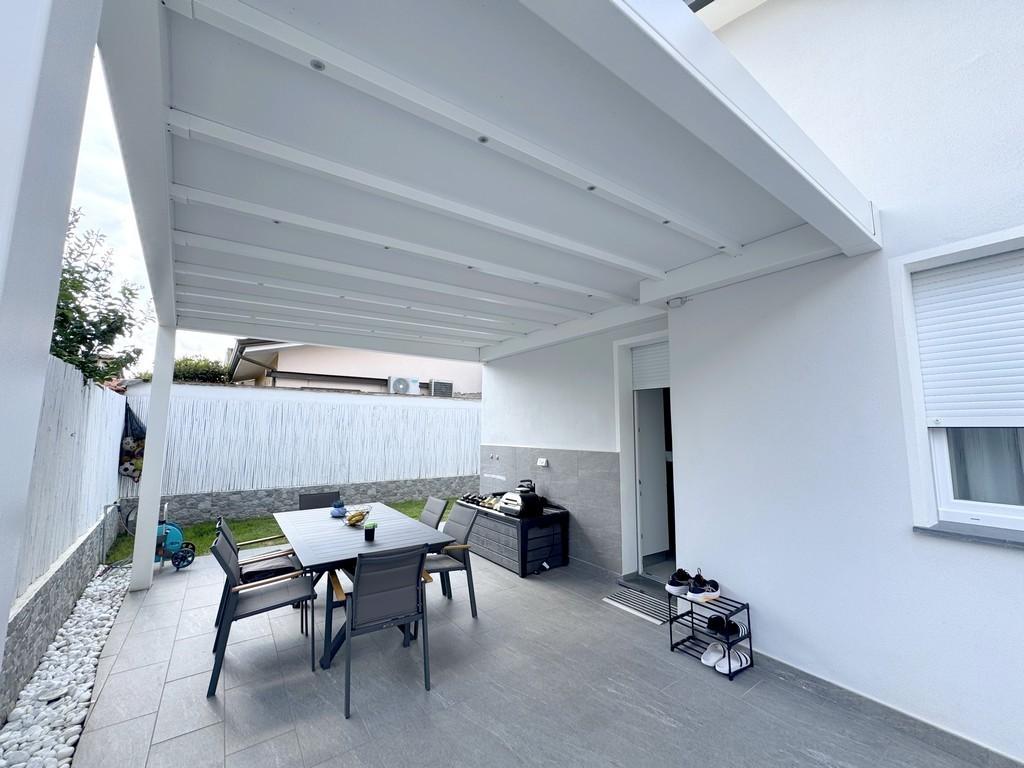 casa indipendente in vendita a Viareggio in zona Torre del Lago