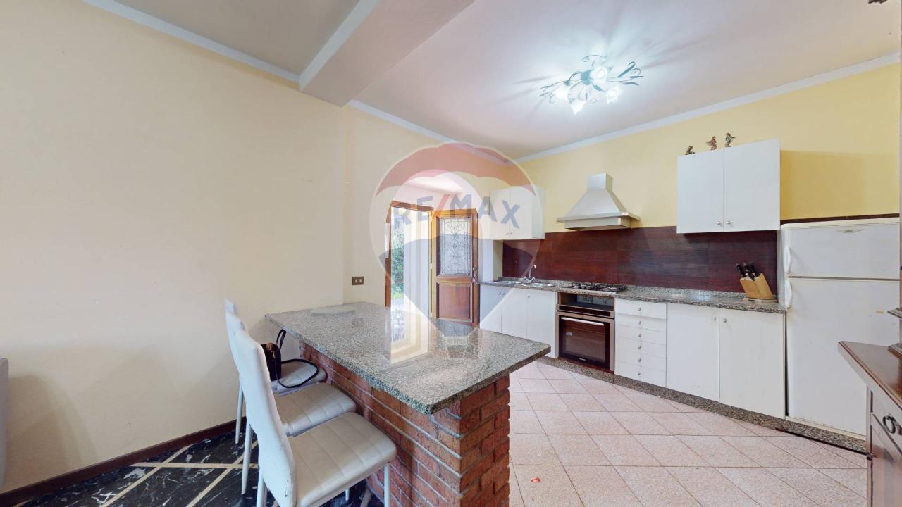 casa indipendente in vendita a Viareggio in zona Torre del Lago